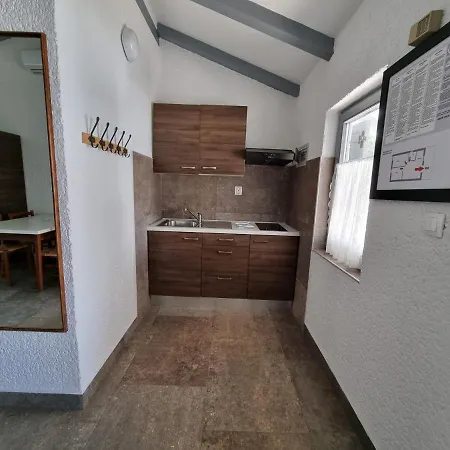 Guest house Jurcan *