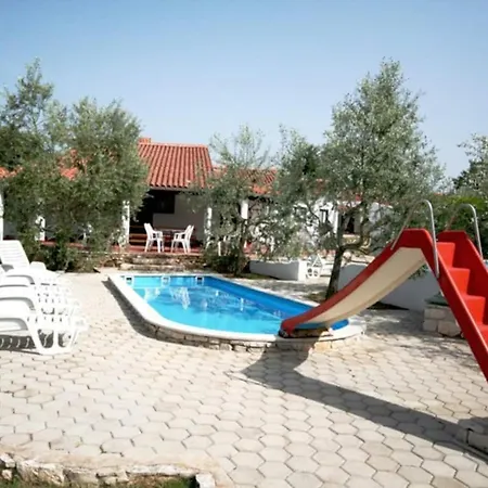 Guest house Jurcan *
