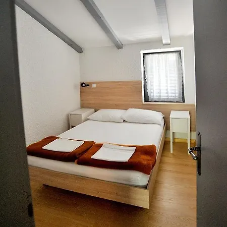 Guest house Jurcan *