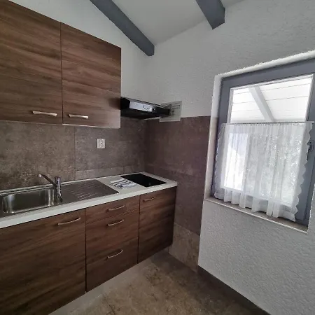 Jurcan Guest house
