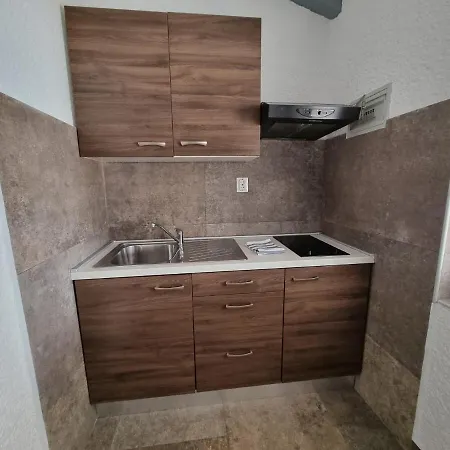 Jurcan Guest house